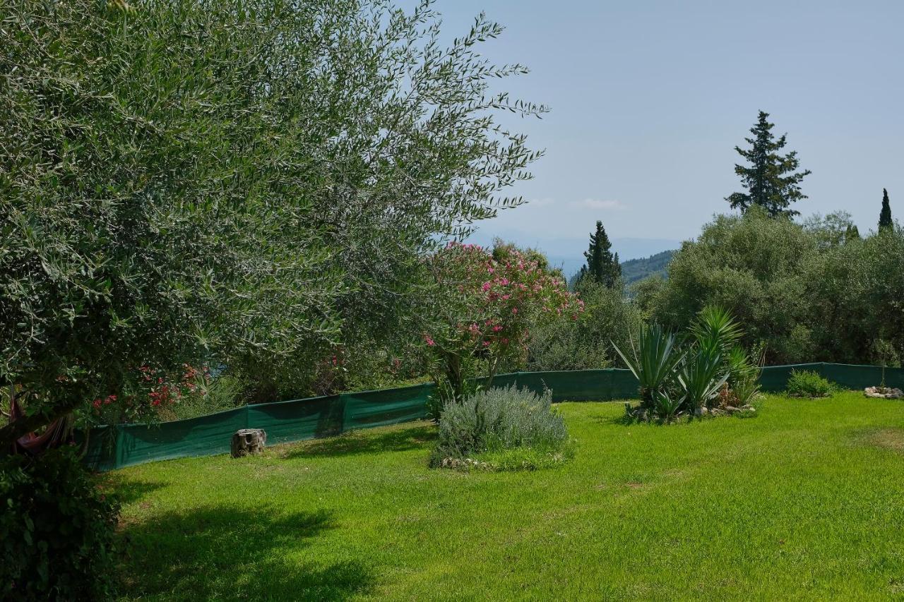 Villa Boukari Chlomos Exterior photo