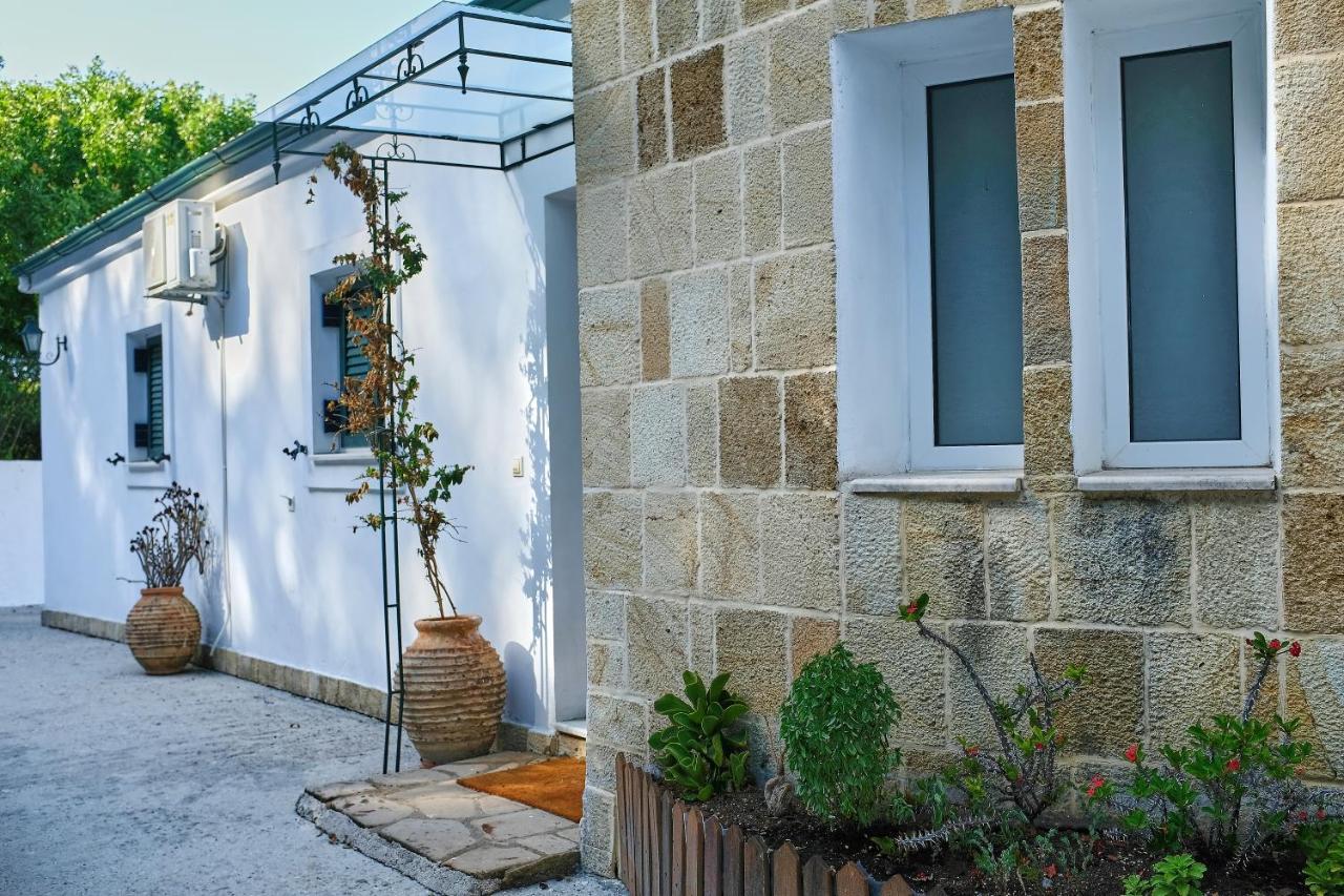Villa Boukari Chlomos Exterior photo
