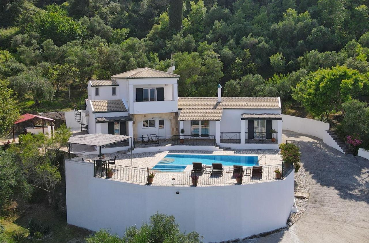 Villa Boukari Chlomos Exterior photo