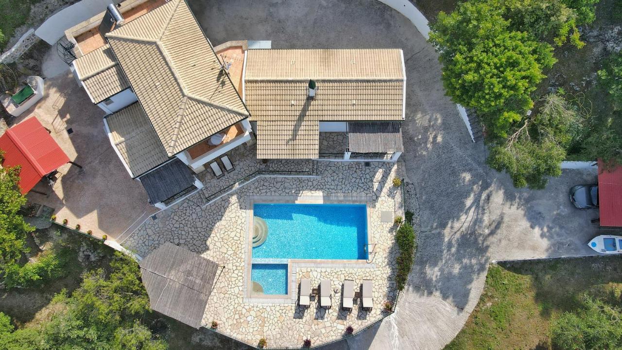 Villa Boukari Chlomos Exterior photo