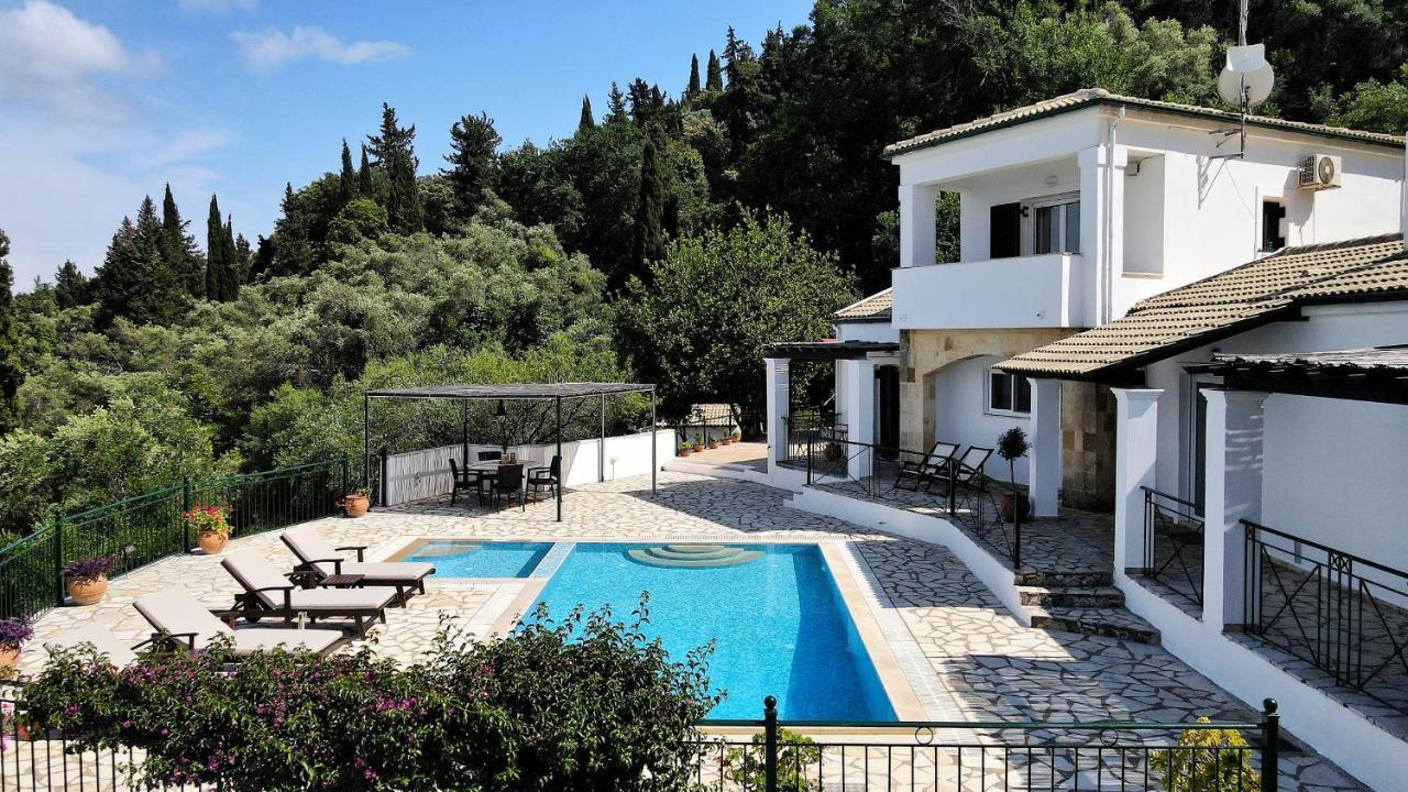 Villa Boukari Chlomos Exterior photo