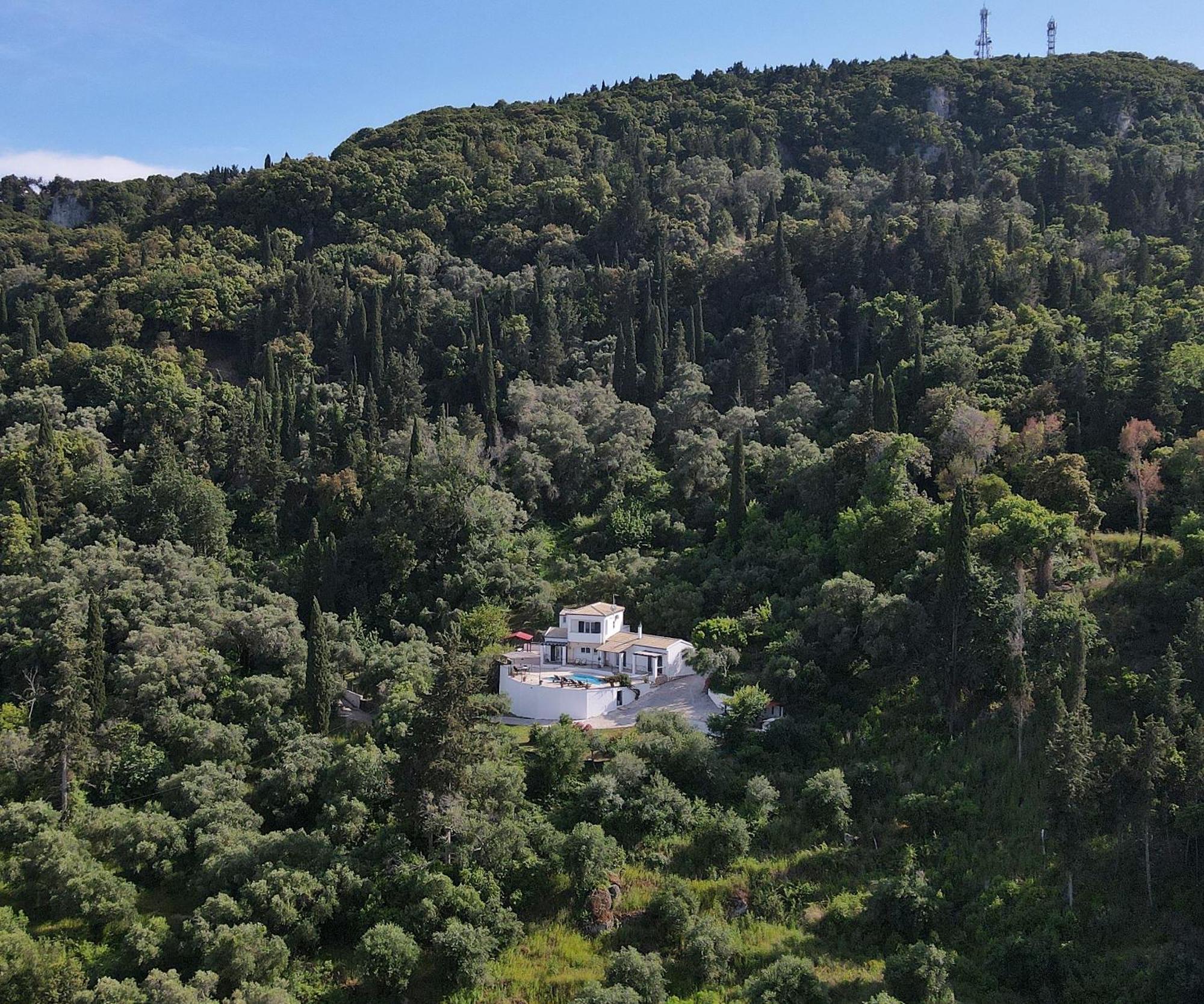 Villa Boukari Chlomos Exterior photo
