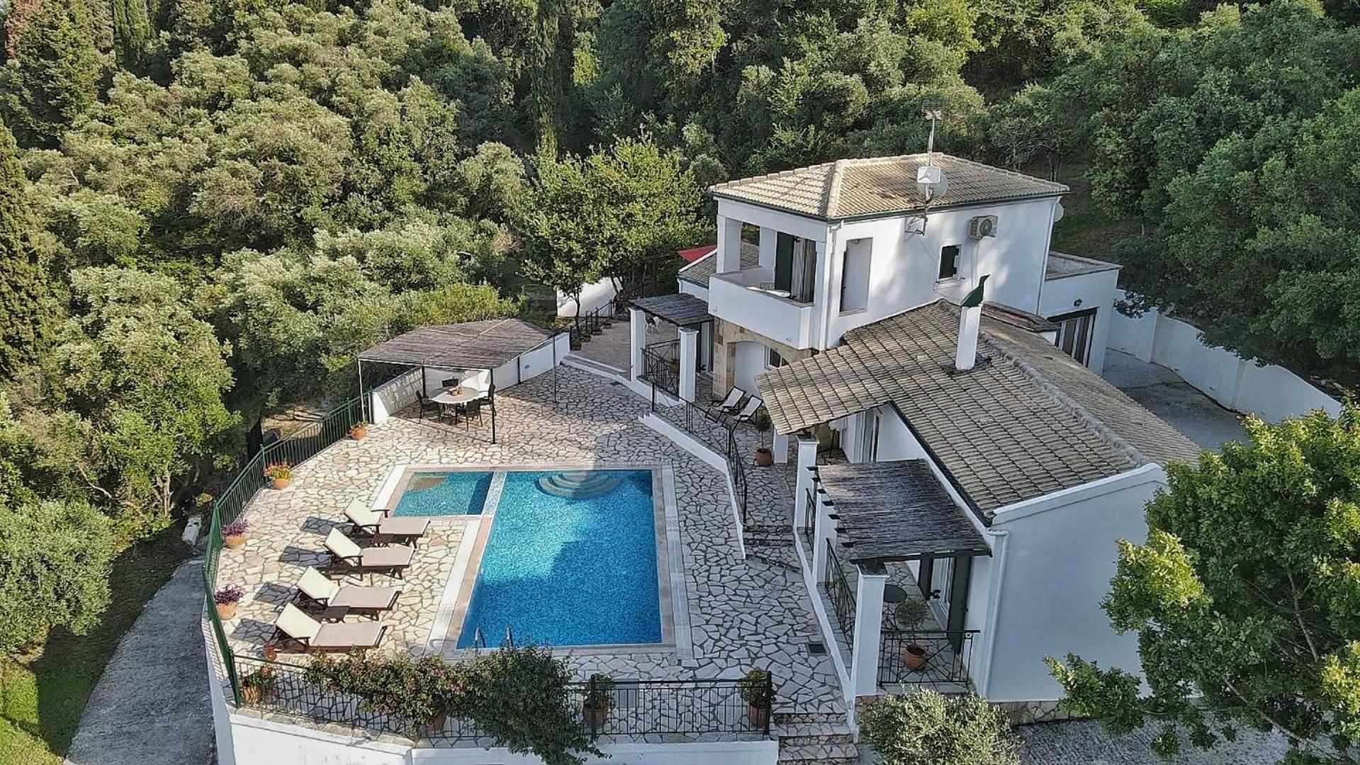 Villa Boukari Chlomos Exterior photo